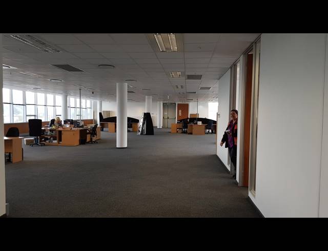 530M² OFFICE TO LET IN KRAAIFONTEIN INDUSTRIA